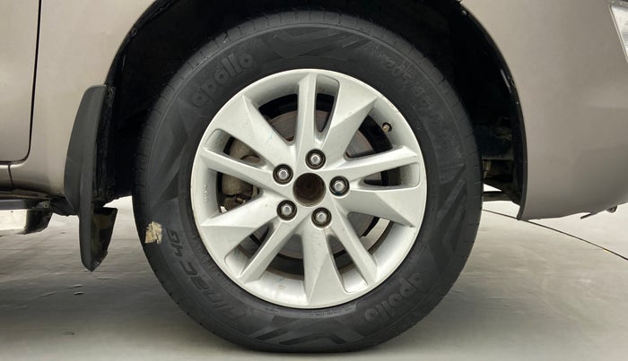 2018 Toyota Innova Crysta 2.4 VX 7 STR, Diesel, Manual, 49,359 km, Right Front Wheel