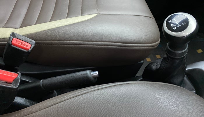 2014 Maruti Wagon R Stingray VXI, Petrol, Manual, 26,464 km, Gear Lever