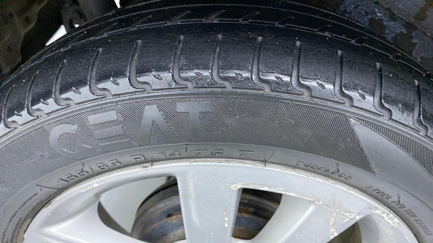 2014 Maruti Wagon R Stingray VXI, Petrol, Manual, 26,464 km, Right Rear Tyre Tread