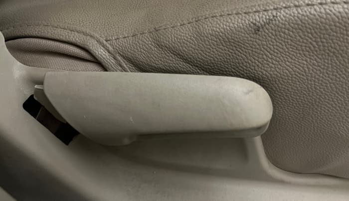 2014 Maruti Swift Dzire VXI, Petrol, Manual, 25,119 km, Driver Side Adjustment Panel