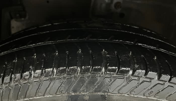 2014 Maruti Swift Dzire VXI, Petrol, Manual, 25,119 km, Left Front Tyre Tread