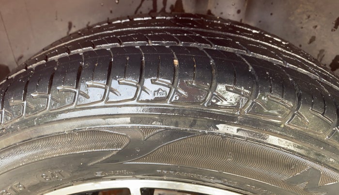 2017 Volkswagen Polo HIGHLINE1.2L, Petrol, Manual, 39,478 km, Left Rear Tyre Tread