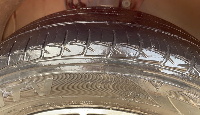 2017 Volkswagen Polo HIGHLINE1.2L, Petrol, Manual, 39,478 km, Right Front Tyre Tread