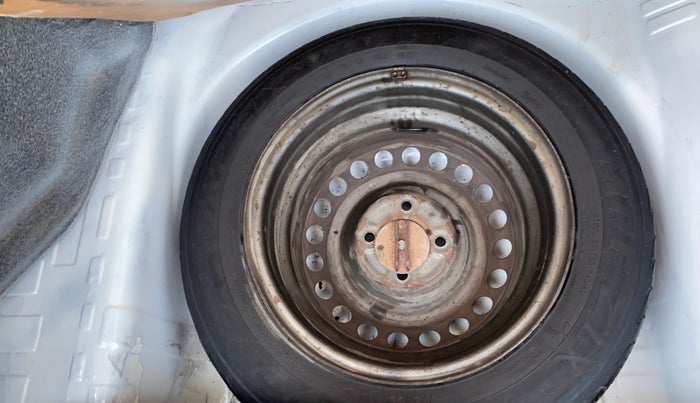 2017 Honda Amaze 1.2L I-VTEC E, Petrol, Manual, 1,25,022 km, Spare Tyre