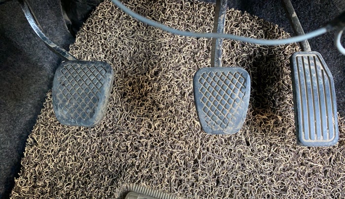 2017 Honda Amaze 1.2L I-VTEC E, Petrol, Manual, 1,25,022 km, Pedals