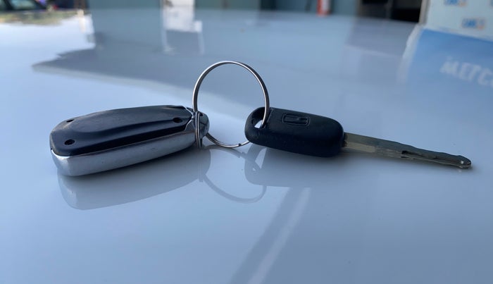 2017 Honda Amaze 1.2L I-VTEC E, Petrol, Manual, 1,25,022 km, Key Close Up