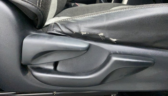 2018 Toyota Innova Crysta 2.4 GX 7 STR, Diesel, Manual, 18,864 km, Driver Side Adjustment Panel