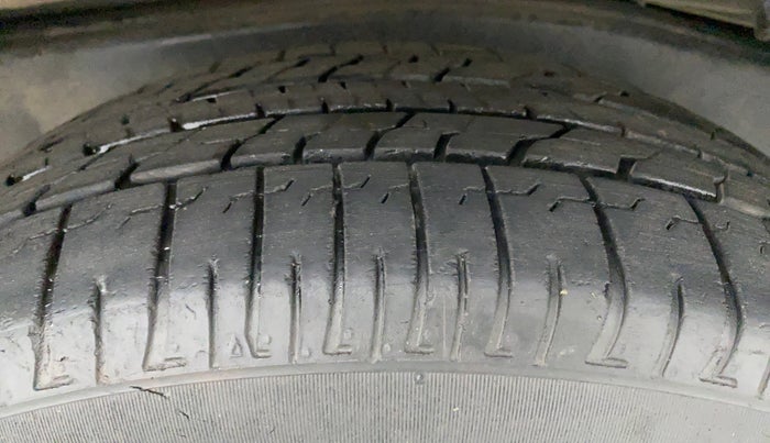 2018 Toyota Innova Crysta 2.4 GX 7 STR, Diesel, Manual, 18,864 km, Left Rear Tyre Tread