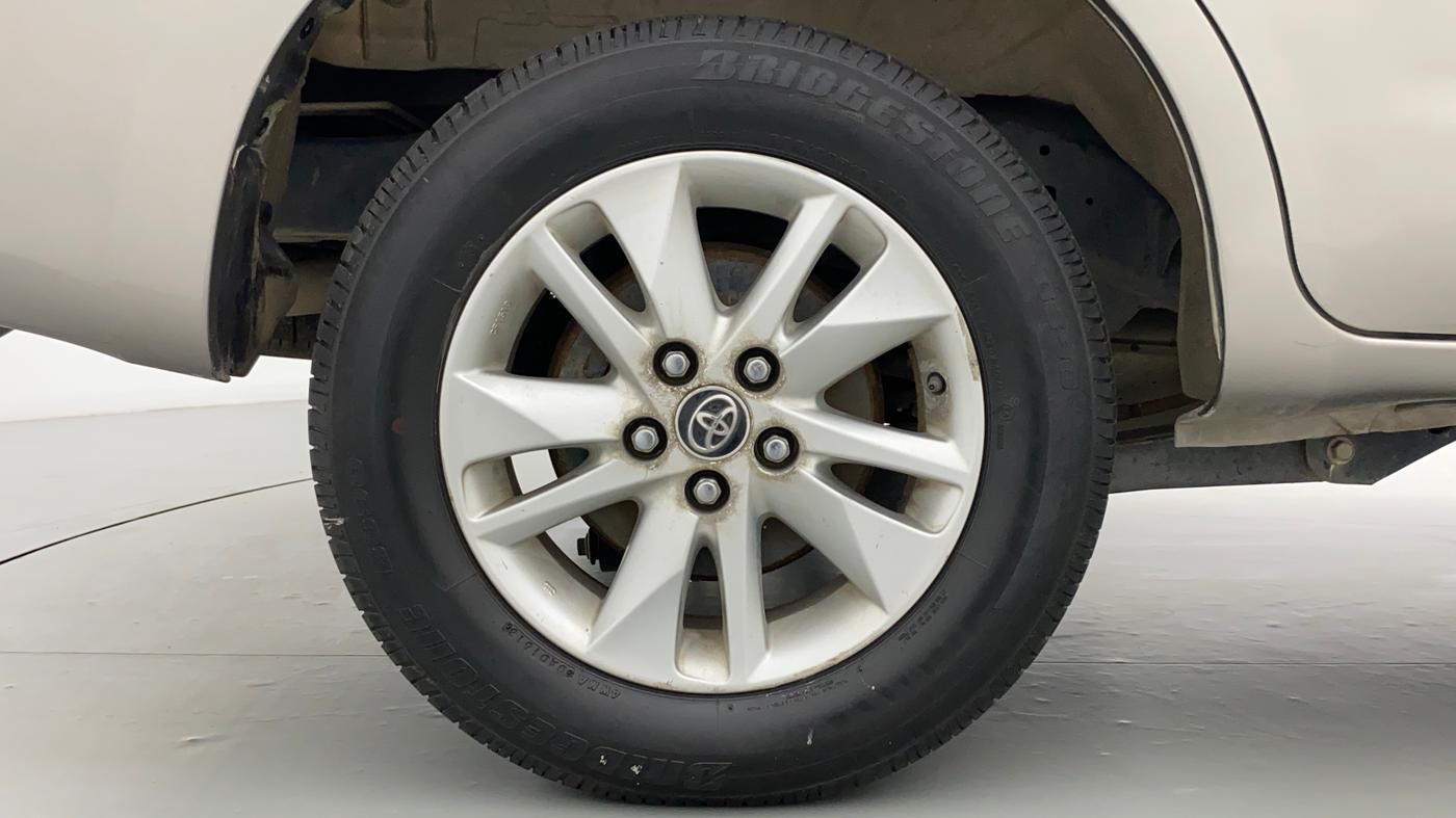 2018 Toyota Innova Crysta 2.4 GX 7 STR, Diesel, Manual, 18,864 km, Right Rear Wheel