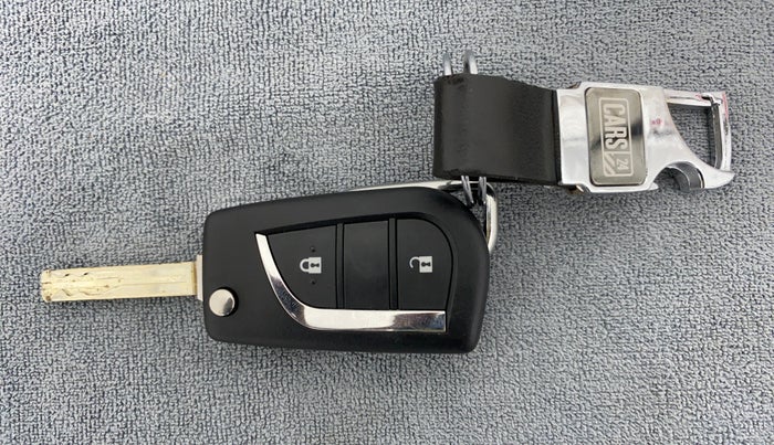 2018 Toyota Innova Crysta 2.4 GX 7 STR, Diesel, Manual, 18,864 km, Key Close Up