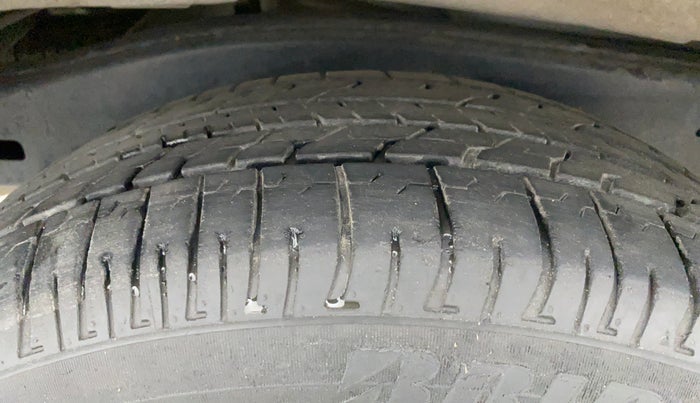 2018 Toyota Innova Crysta 2.4 GX 7 STR, Diesel, Manual, 18,864 km, Right Rear Tyre Tread