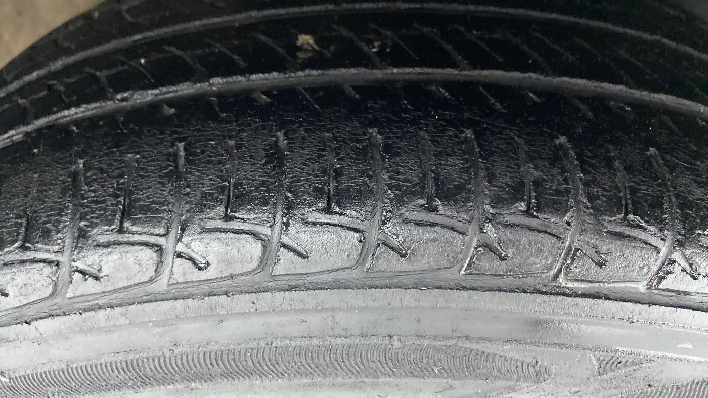 2016 Volkswagen Polo HIGHLINE1.2L PETROL, Petrol, Manual, 64,365 km, Right Front Tyre Tread