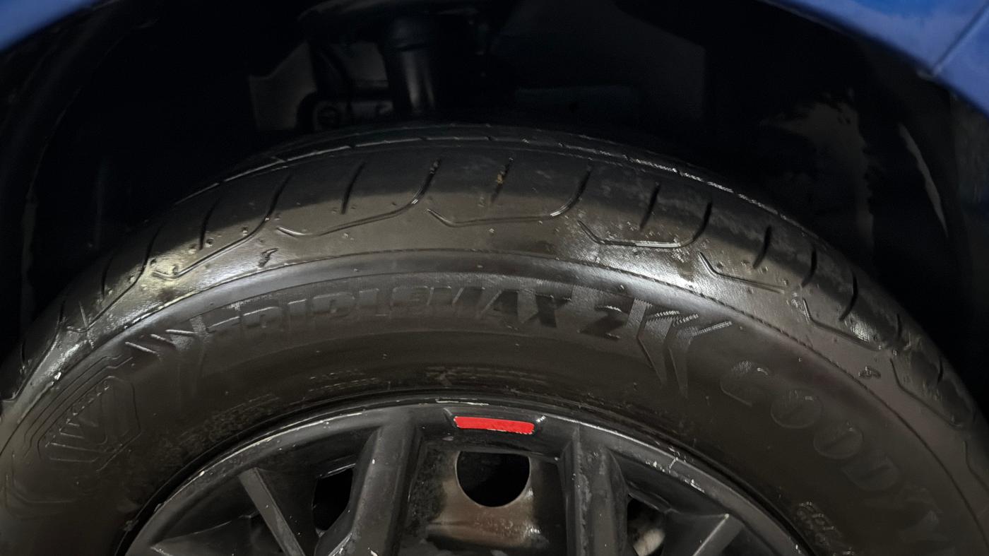2018 Ford Ecosport TREND + 1.5L PETROL AT, Petrol, Automatic, 1,05,445 km, Right Front Tyre Tread