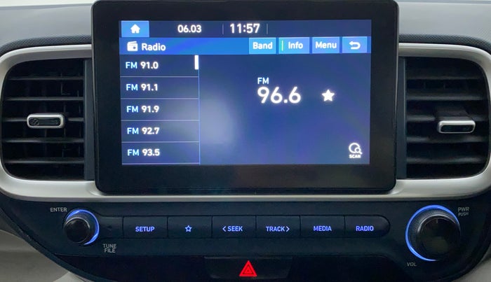 2019 Hyundai VENUE SX 1.0 TURBO DUAL TONE, Petrol, Manual, 38,366 km, Infotainment System