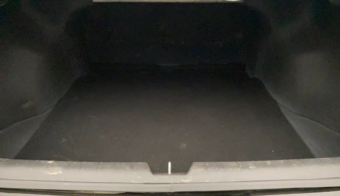 2023 Hyundai Verna SX (O) 1.5 TURBO PETROL DCT, Petrol, Automatic, 44,666 km, Boot Inside