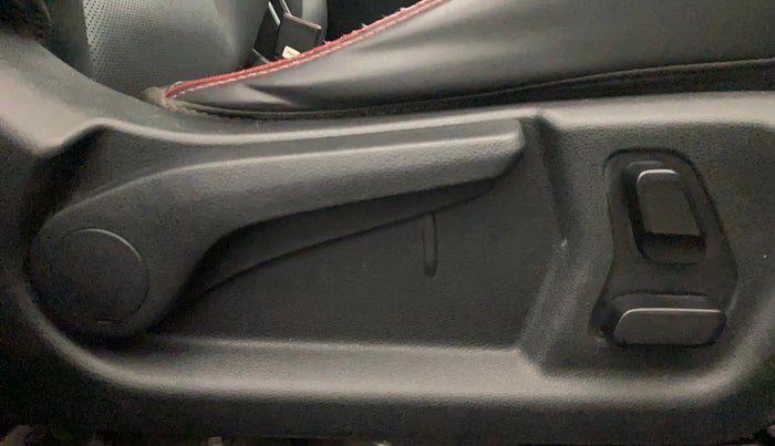 2023 Hyundai Verna SX (O) 1.5 TURBO PETROL DCT, Petrol, Automatic, 44,666 km, Driver Side Adjustment Panel