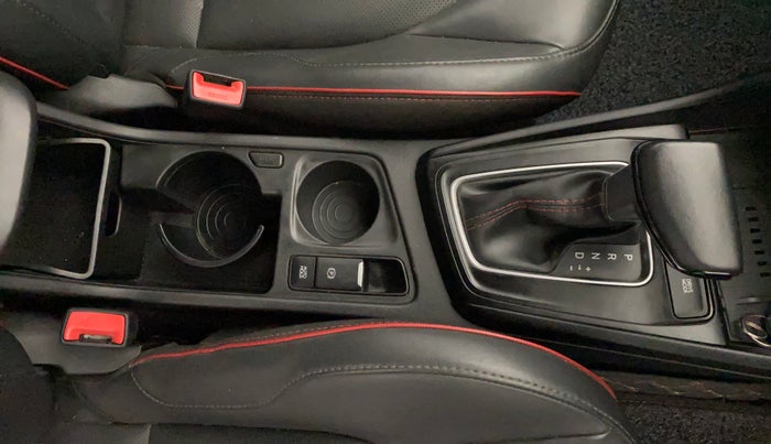 2023 Hyundai Verna SX (O) 1.5 TURBO PETROL DCT, Petrol, Automatic, 44,666 km, Gear Lever