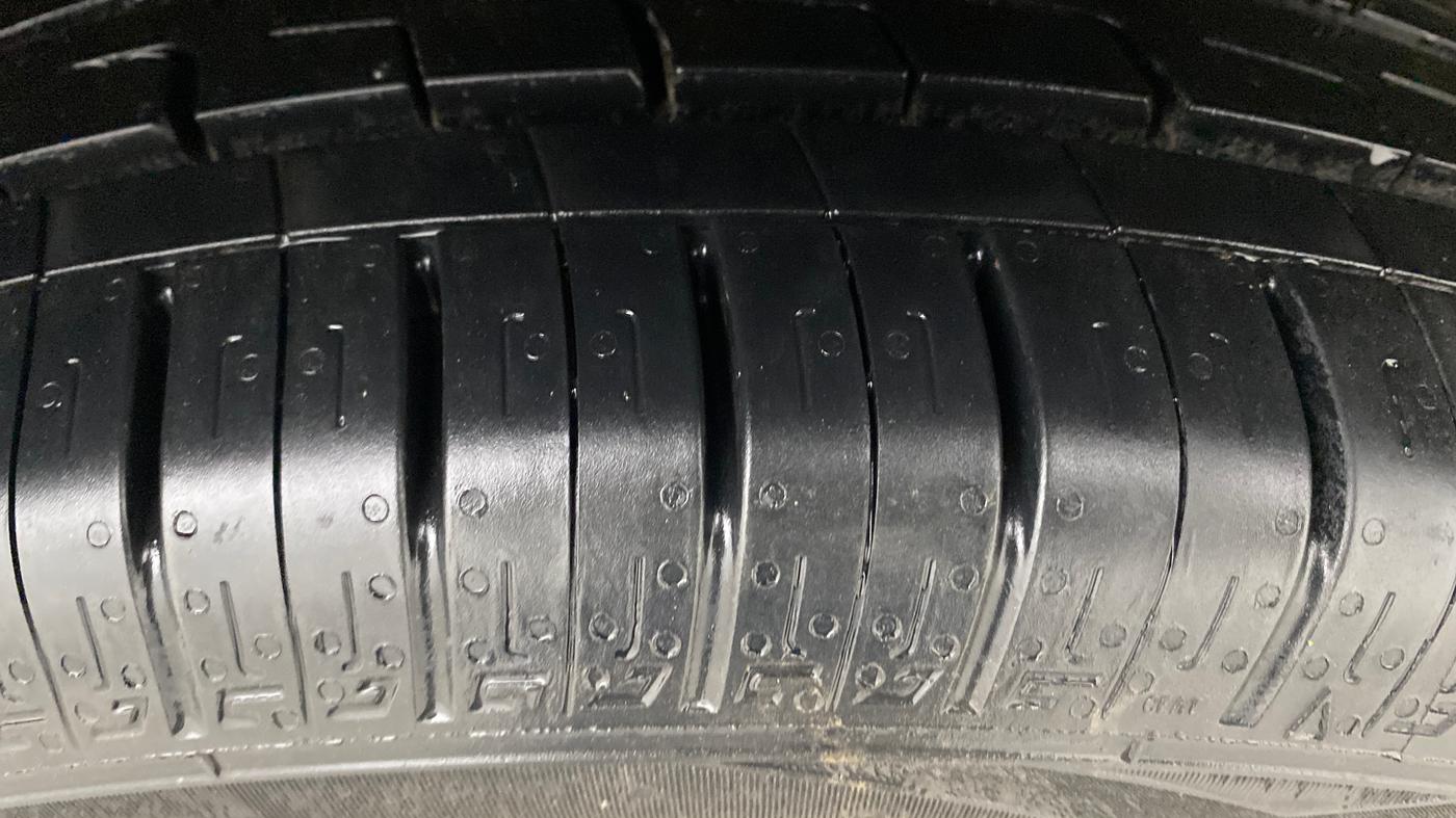 2023 Toyota Glanza G AMT, Petrol, Automatic, 48,027 km, Right Front Tyre Tread