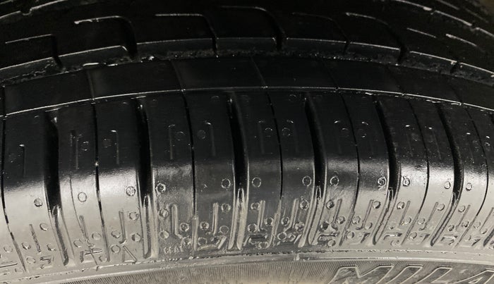 2023 Toyota Glanza G AMT, Petrol, Automatic, 48,027 km, Left Front Tyre Tread