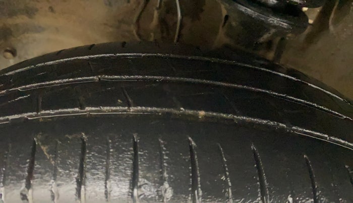 2021 Maruti Alto LXI O, Petrol, Manual, 33,971 km, Left Front Tyre Tread