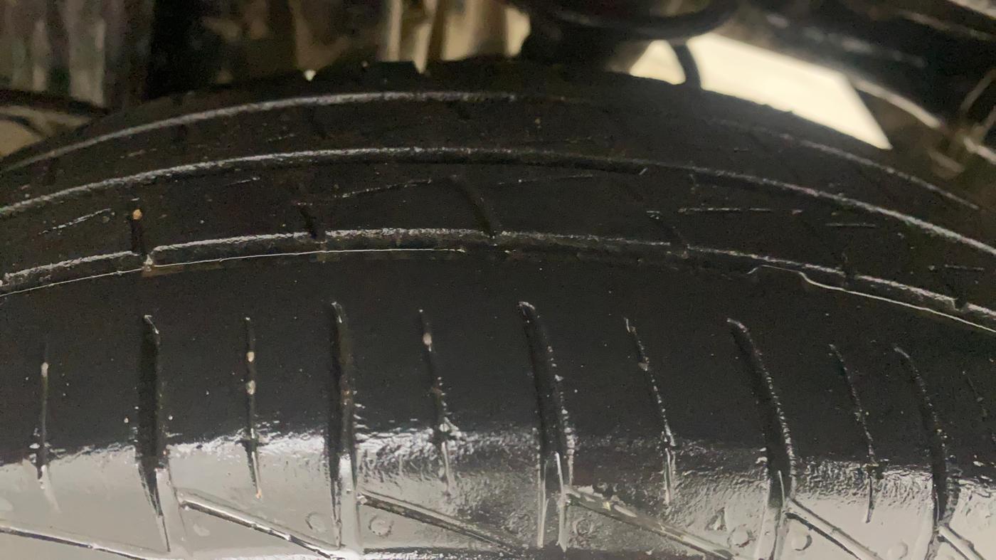 2021 Maruti Alto LXI O, Petrol, Manual, 33,971 km, Left Rear Tyre Tread