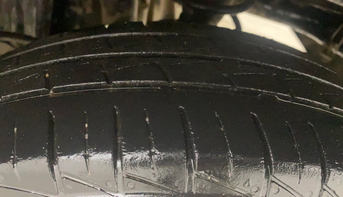 2021 Maruti Alto LXI O, Petrol, Manual, 33,971 km, Left Rear Tyre Tread