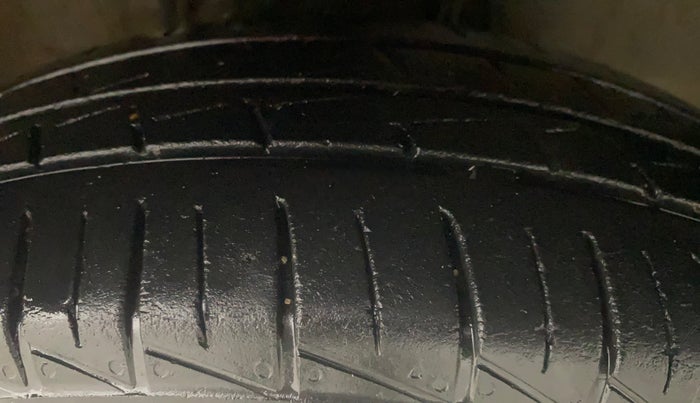 2021 Maruti Alto LXI O, Petrol, Manual, 33,971 km, Right Front Tyre Tread