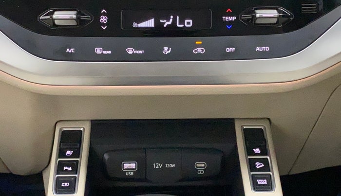 2022 KIA CARENS LUXURY PLUS 1.4 PETROL DCT 6 STR, Petrol, Automatic, 11,211 km, Automatic Climate Control