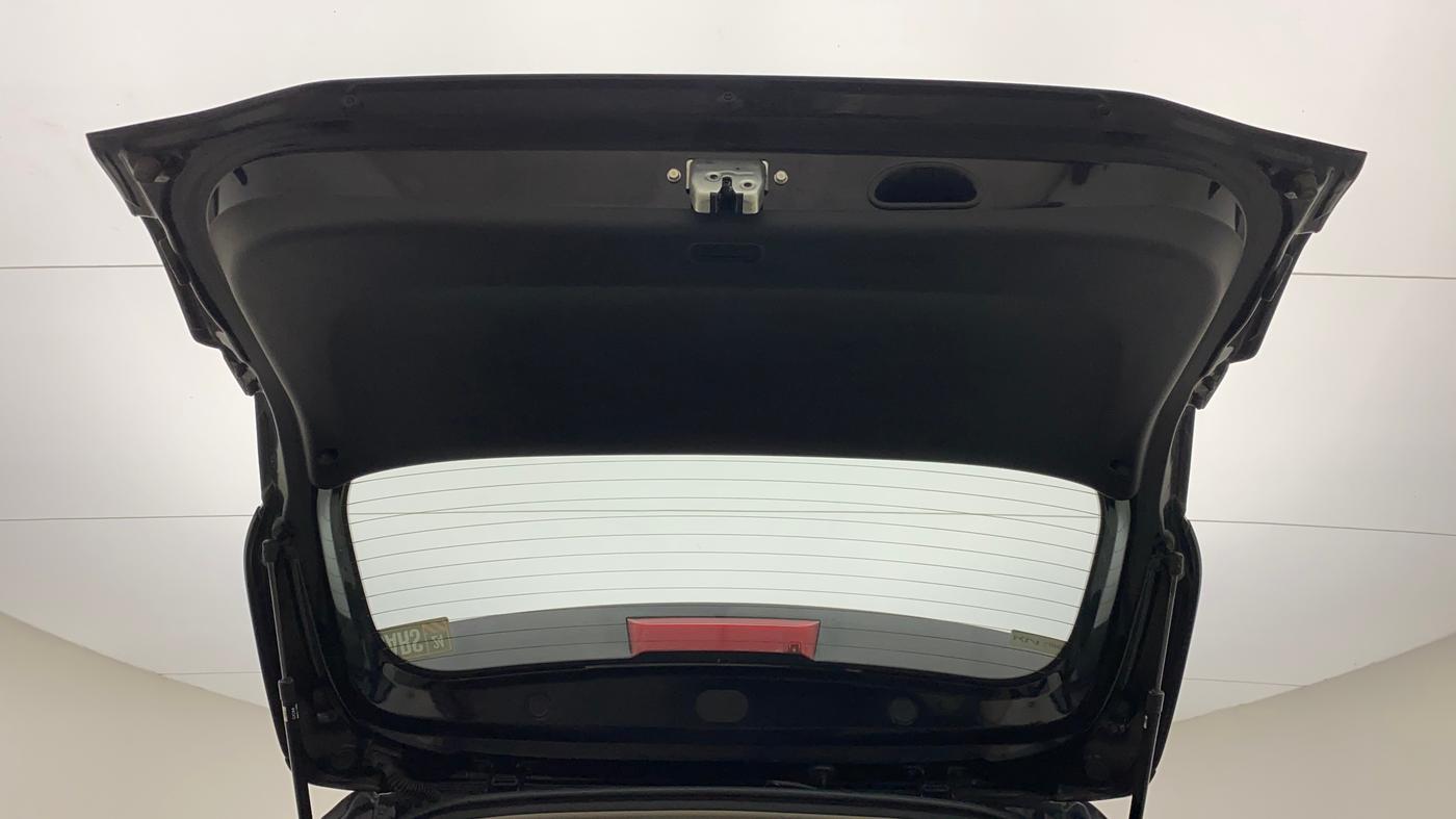2022 KIA CARENS LUXURY PLUS 1.4 PETROL DCT 6 STR, Petrol, Automatic, 11,211 km, Boot Door Open