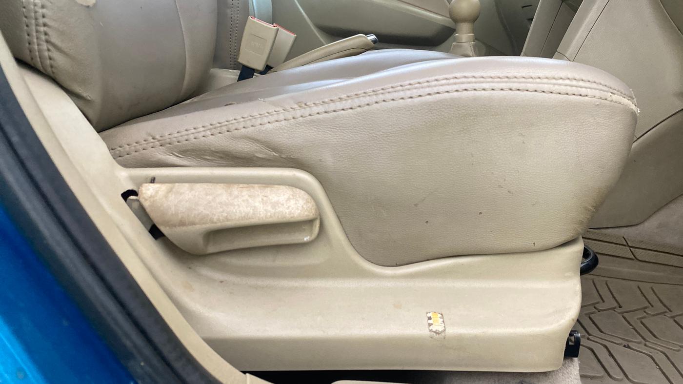 2013 Maruti Swift Dzire VXI, Petrol, Manual, 65,665 km, Driver Side Adjustment Panel