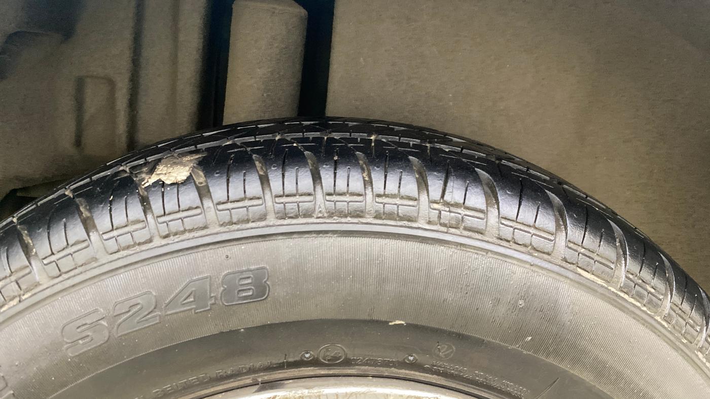 2013 Maruti Swift Dzire VXI, Petrol, Manual, 65,665 km, Right Rear Tyre Tread