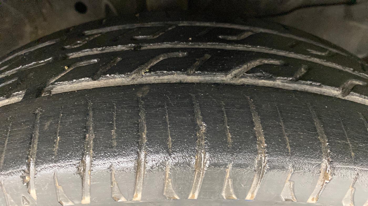 2016 Honda Jazz 1.2 V AT, Petrol, Automatic, 54,687 km, Right Front Tyre Tread