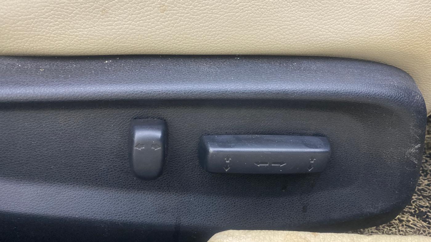 2019 Honda Civic 1.8L I-VTEC VX CVT, Petrol, Automatic, 1,21,657 km, Driver Side Adjustment Panel