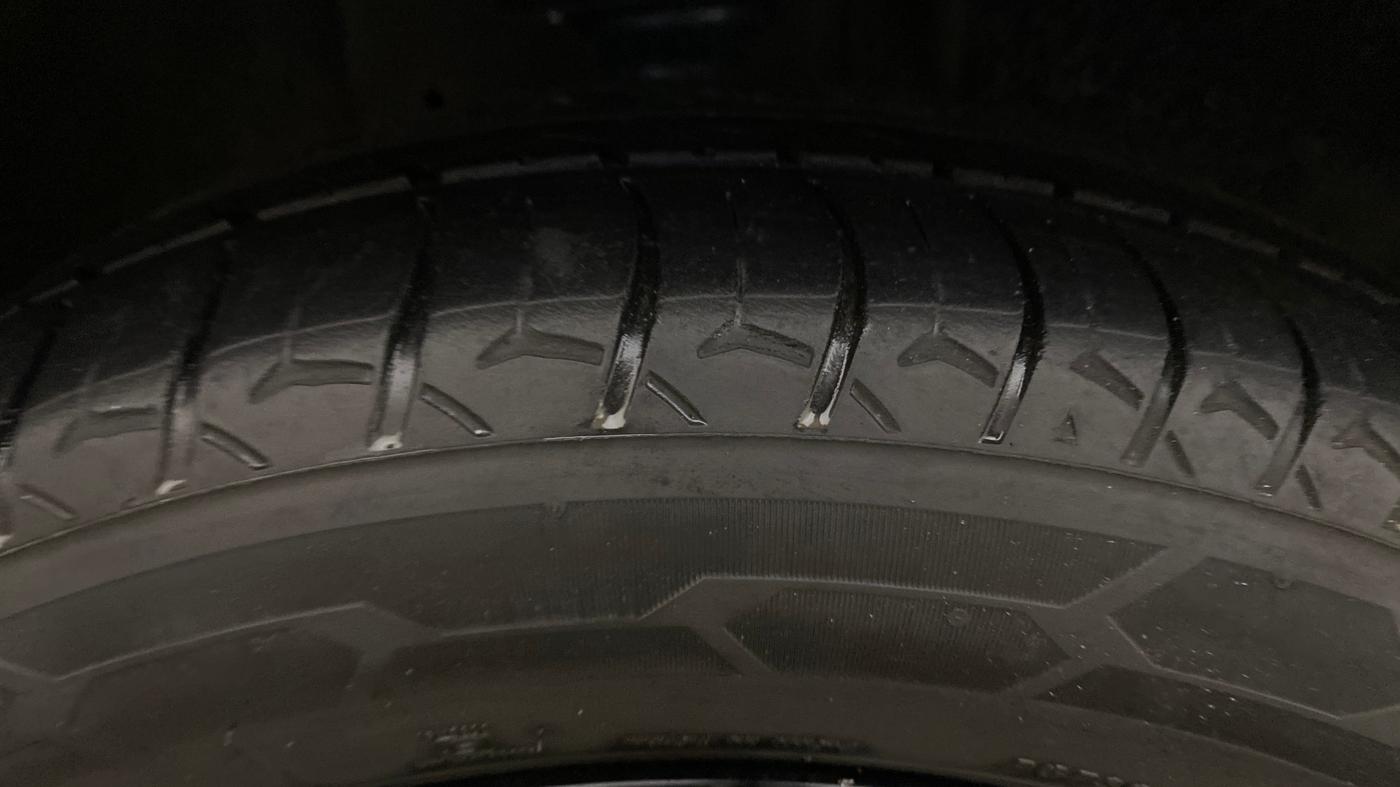 2019 Maruti IGNIS ZETA 1.2, Petrol, Manual, 72,045 km, Right Front Tyre Tread