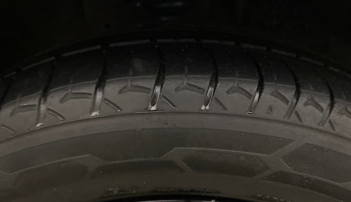 2019 Maruti IGNIS ZETA 1.2, Petrol, Manual, 71,924 km, Right Front Tyre Tread