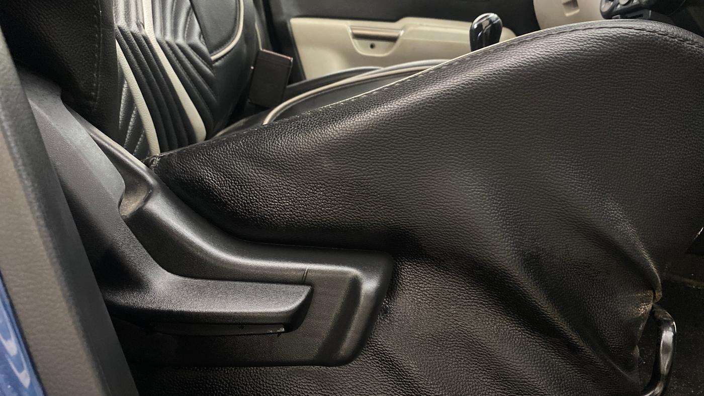 2019 Maruti IGNIS ZETA 1.2, Petrol, Manual, 72,045 km, Driver Side Adjustment Panel