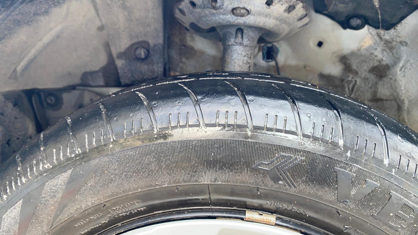 2024 Honda Amaze 1.2L I-VTEC S, CNG, Manual, 27,415 km, Left Front Tyre Tread