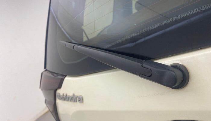 2018 Mahindra XUV500 W11(O), Diesel, Manual, 87,270 km, Rear Wiper