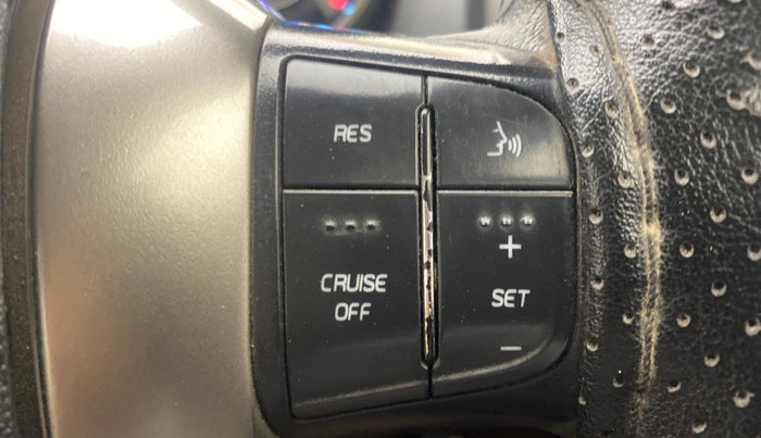 2018 Mahindra XUV500 W11(O), Diesel, Manual, 87,270 km, Adaptive Cruise Control