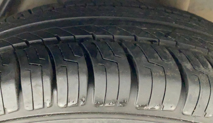 2015 Honda Amaze 1.2L I-VTEC E, Petrol, Manual, 77,878 km, Left Rear Tyre Tread