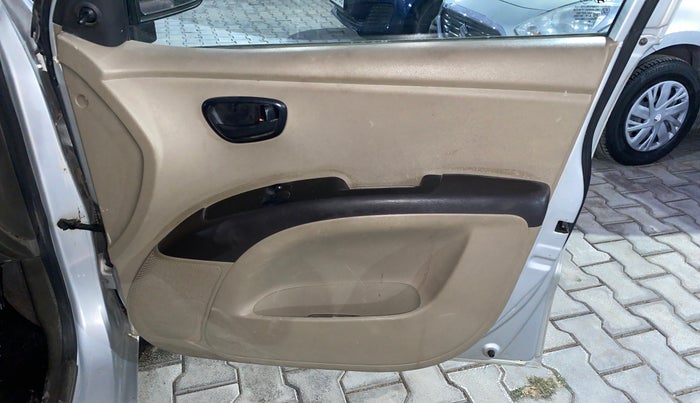 2013 Hyundai i10 ERA 1.1, Petrol, Manual, 67,214 km, Driver Side Door Panels Control