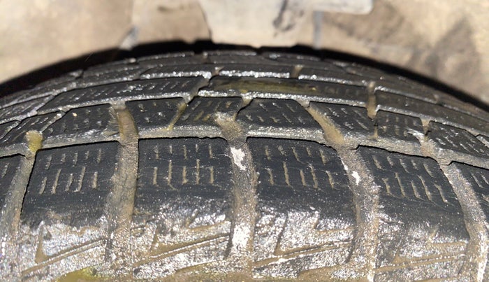 2013 Hyundai i10 ERA 1.1, Petrol, Manual, 67,214 km, Right Front Tyre Tread