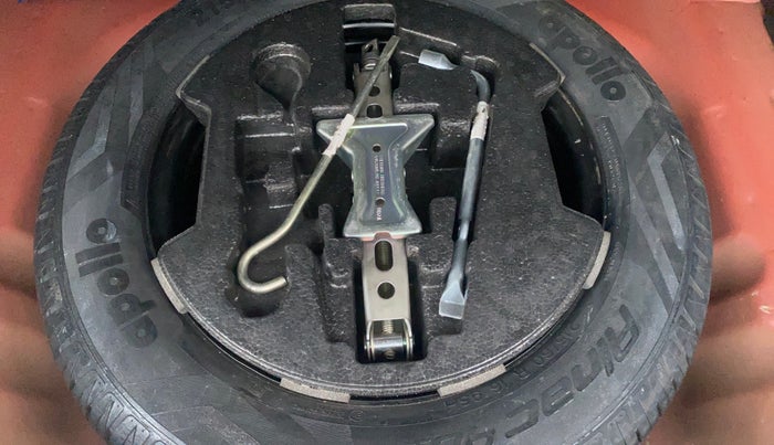 2019 Maruti Vitara Brezza ZDI PLUS AT DUAL TONE, Diesel, Automatic, 49,158 km, Spare Tyre