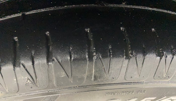 2019 Maruti Vitara Brezza ZDI PLUS AT DUAL TONE, Diesel, Automatic, 49,158 km, Right Rear Tyre Tread