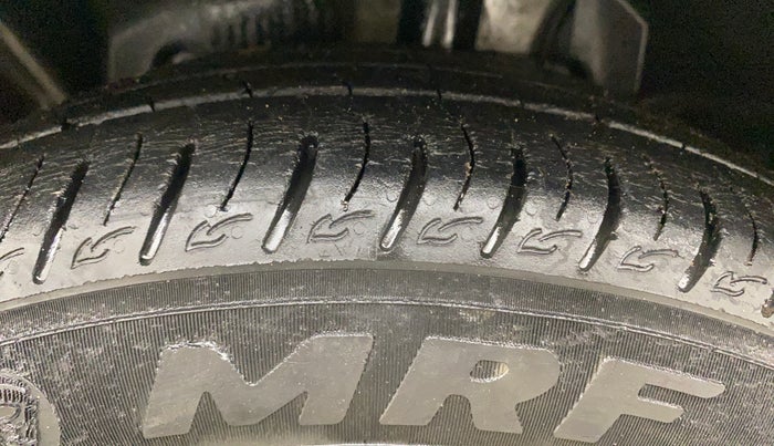 2013 Ford Ecosport TITANIUM 1.5L PETROL AT, Petrol, Automatic, 48,403 km, Left Front Tyre Tread