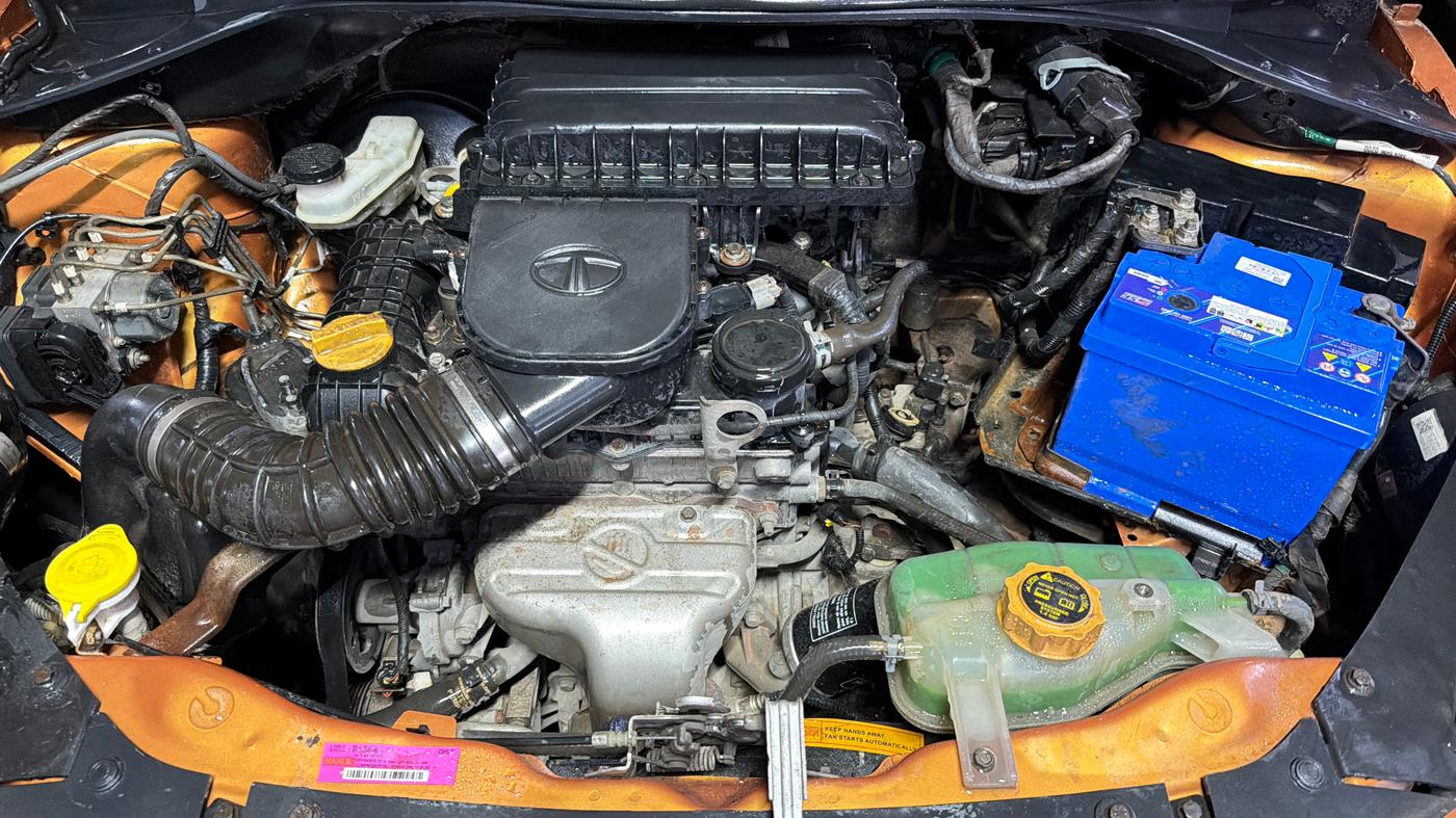 2018 Tata Tiago XZ PETROL, Petrol, Manual, 62,001 km, Engine View
