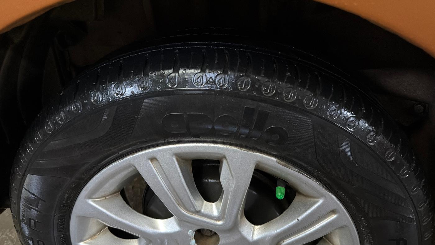 2018 Tata Tiago XZ PETROL, Petrol, Manual, 62,001 km, Right Rear Tyre Tread