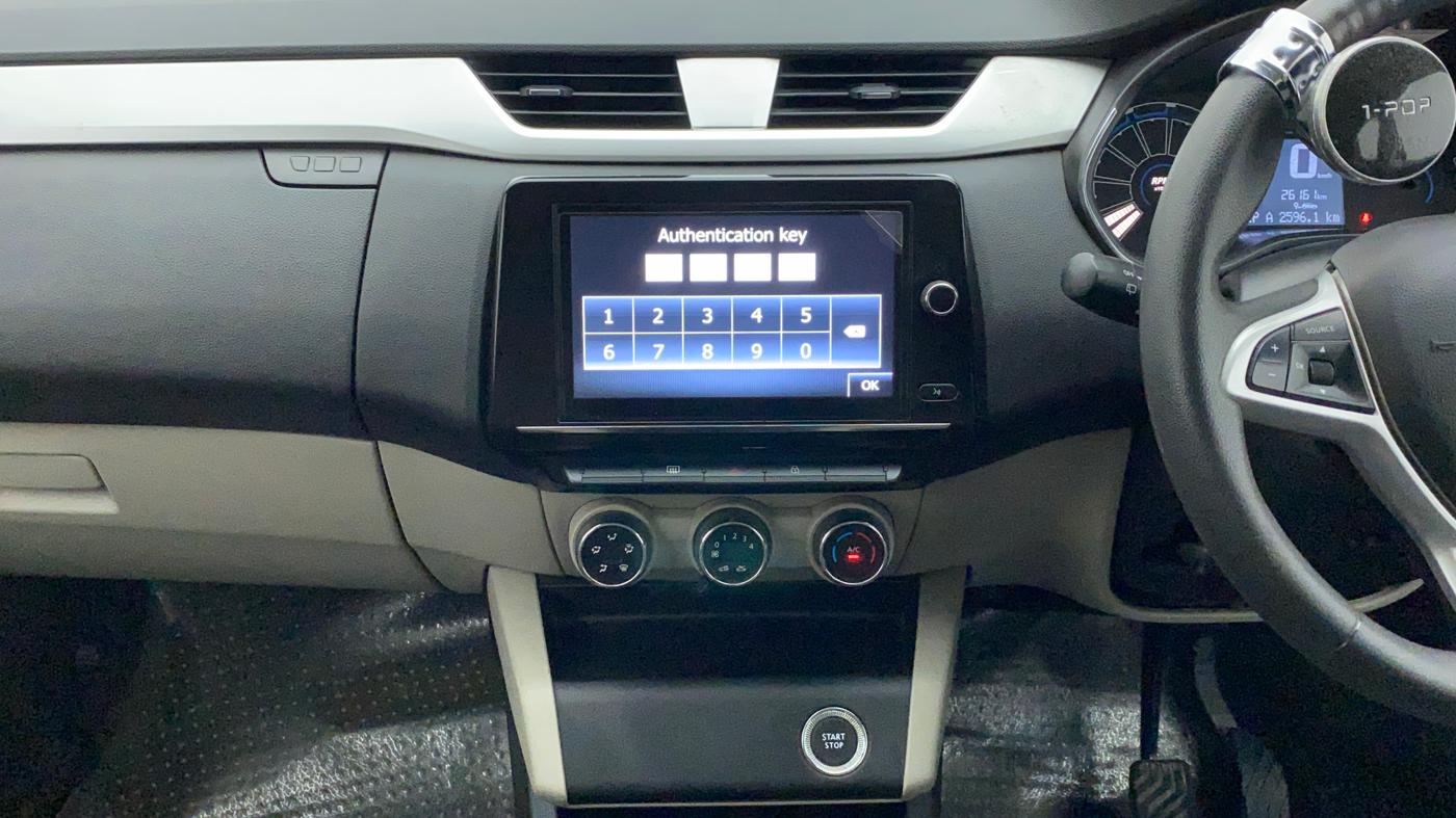 2021 Renault TRIBER RXZ AMT DUAL TONE, Petrol, Automatic, 26,313 km, Air Conditioner