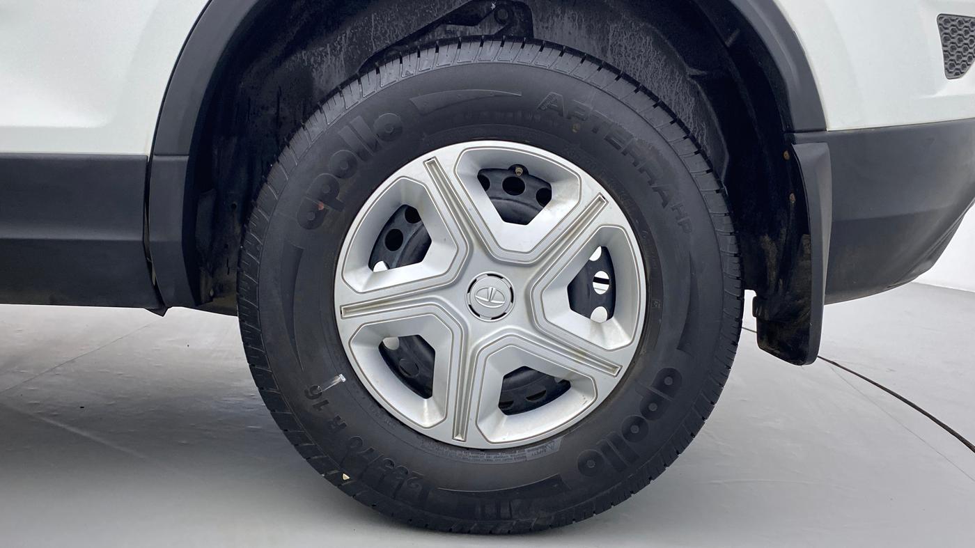 2021 Tata Harrier XM 2.0L Kryotec, Diesel, Manual, 31,529 km, Left Rear Wheel