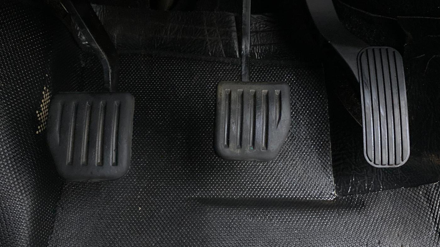 2021 Tata Harrier XM 2.0L Kryotec, Diesel, Manual, 31,529 km, Pedals